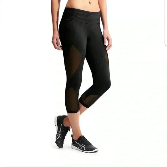 Athleta Mesh Sonar Capri Leggings Sz M - Picture 8 of 8